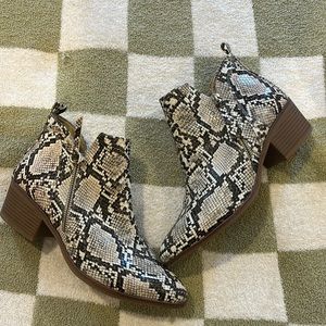 MIA SNAKESKIN BOOTIES size 8.5